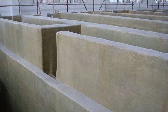 ����䓷������̏S��